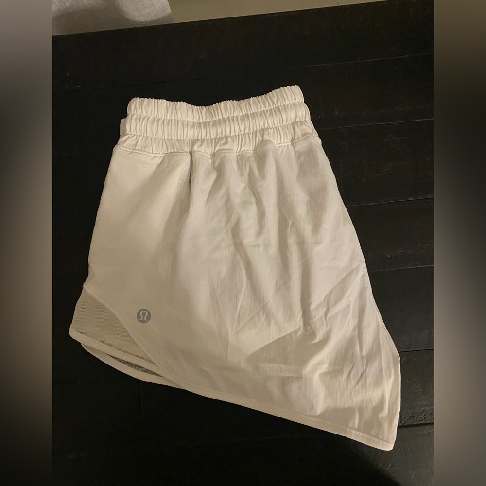 Lululemon Hotty Hot short